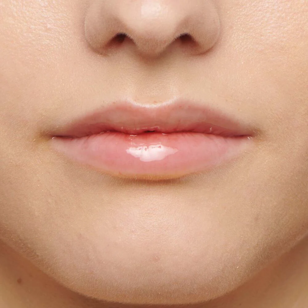 Clarins Lip Comfort Oil 01 Honey - Image 3