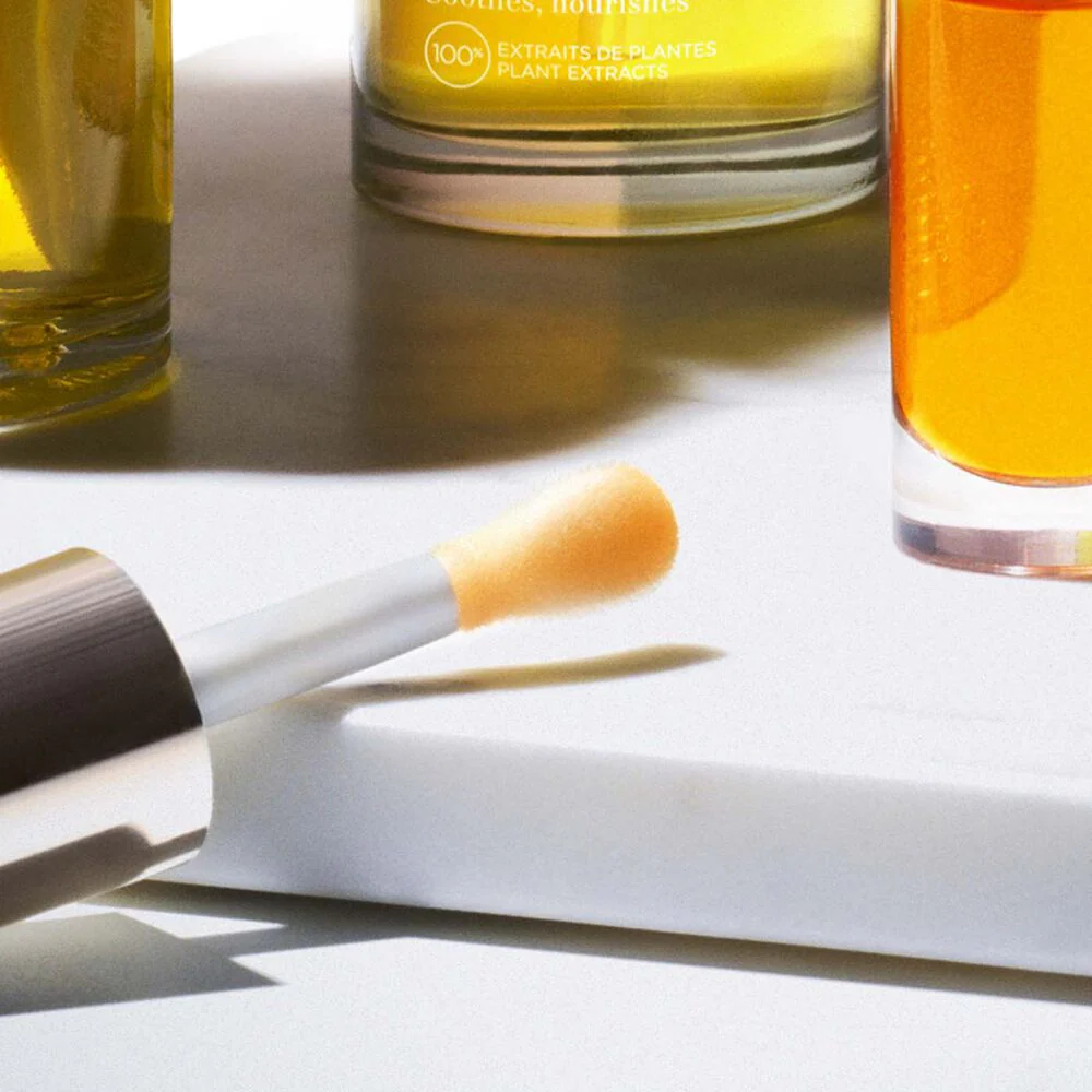 Clarins Lip Comfort Oil 01 Honey - Image 6