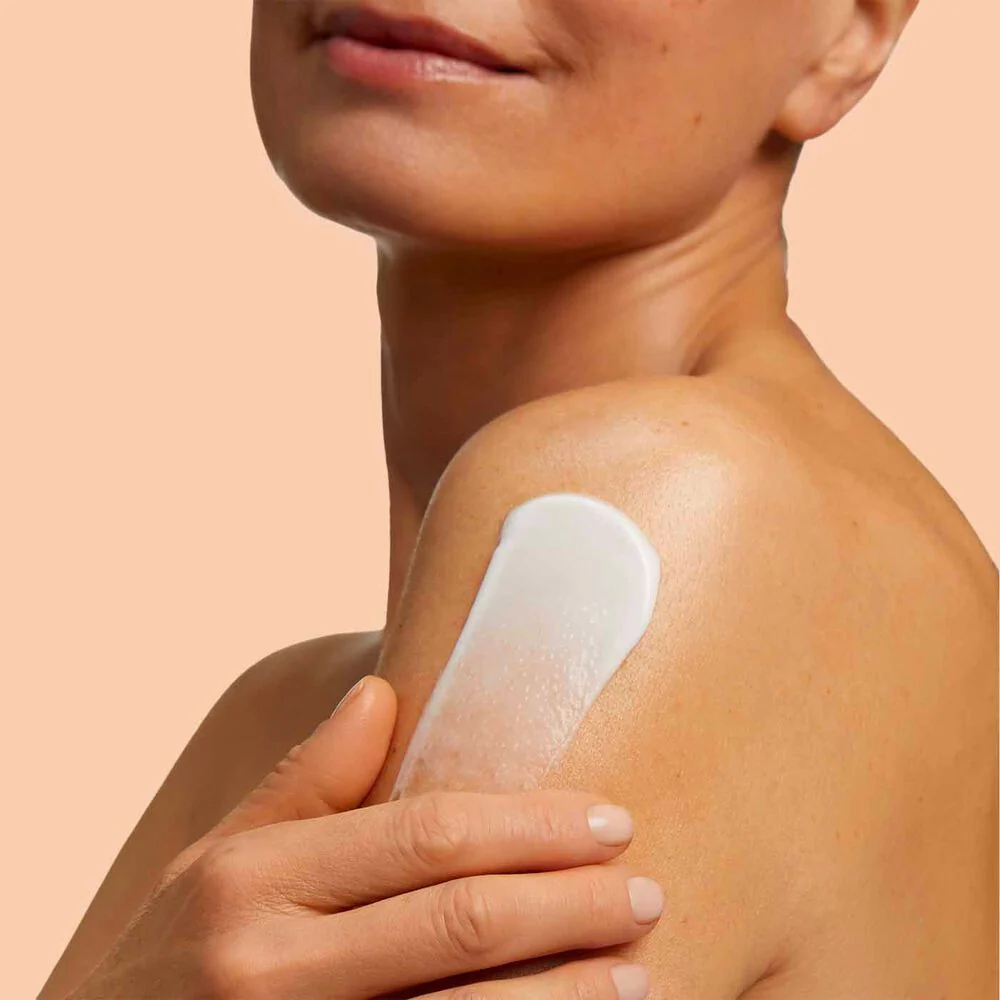 Clarins Tonic Balm  In Oil - Image 2